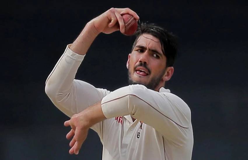 कप्तान ग्रीम क्रेमर ने कोच हीथ स्ट्रीक को पिछले साल ही इस घटना की जानकारी दी। (फोटो सोर्स- AP) कप्तान ग्रीम क्रेमर ने कोच हीथ स्ट्रीक को पिछले साल ही इस घटना की जानकारी दी। (फोटो सोर्स- AP)