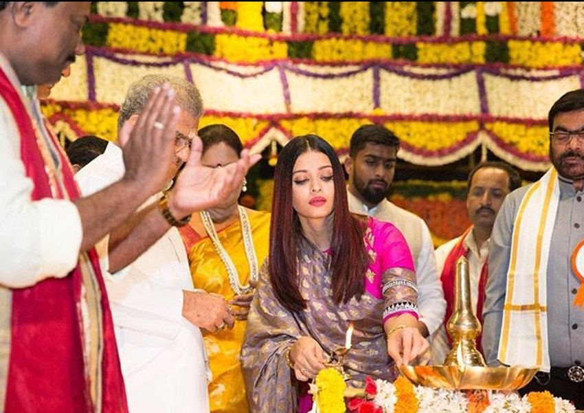 Aishwarya Rai bachchan, aishwarya in pink saree, aishwarya looks stunning, aishwarya at the inauguration of Buntera Bhavan, aishwarya in Pune, entertainment news, bollywood news, television news, entertainment news, bollywood news, television news, entertainment news