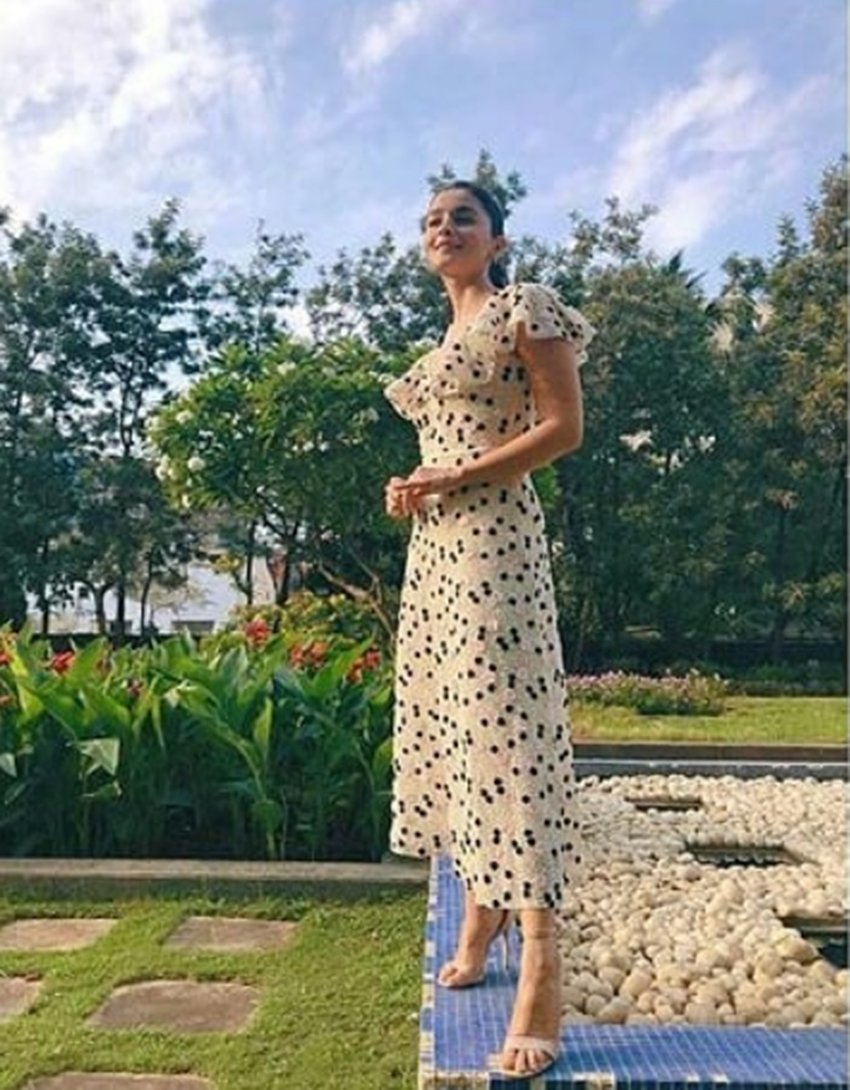 alia bhatt, alia bhatt during up coming movie raazi pramotion, alia bhatt up coming movie raazi, alia looking stunning, alia bhatt in masti mood, entertainment news, entertainment news, bollywood news, television news, entertainment news, entertainment news, bollywood news, television news