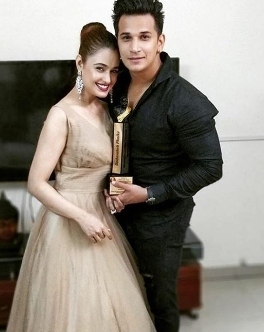 Dadasaheb Phalke Excellence Awards 2018, Dadasaheb Phalke award, shahid kapoor, hina khan, diljit dosanjh, shilpa shetty, jennifer winget, vikas gupta, yuvika chaudhary, shahid kapoor got the award see pictures, hina khan got the award, see pictures of Dadasaheb Phalke Excellence Awards 2018, entertainnment news, bollywood news, television news, entertainnment news, bollywood news, television news