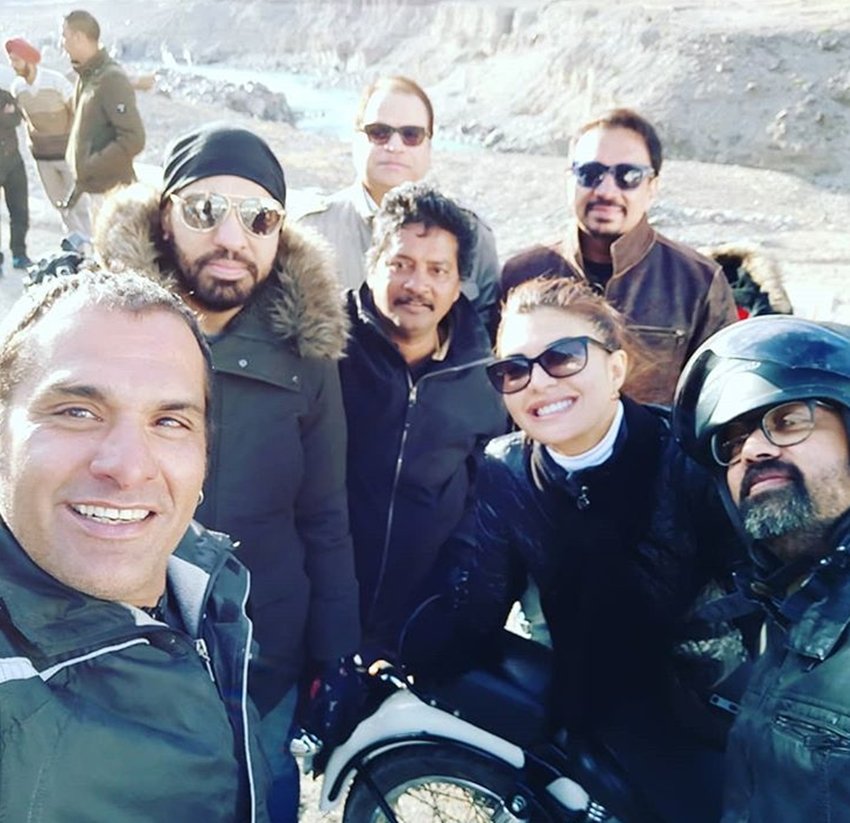 RACE 3, Salman khan, Jacqueline Fernandez, anil kapoor, daisy shah, bobby deol, salman khan in kashmir, Jacqueline Fernandez doing great fun, Jacqueline Fernandez shooting race 3, Jacqueline Fernandez, entertainment news, bollywood news