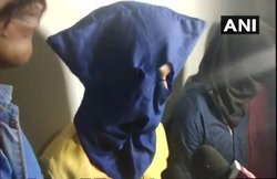 ‘दिखाओ स्कर्ट के नीचे क्या है’, बीच सड़क मॉडल को छेड़ने वाले हुए गिरफ्तार