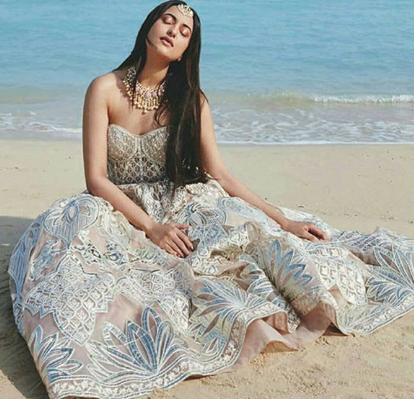 sonakshi sinha, sober photoshoot of sonakshi sinha, sonakshi looking beautiful, sonakshi with nath, sonakshi sinha in beach, see pictures of sonakshi sinha, entertainment news, bollywood news, television news, entertainment news, bollywood news, television news,entertainment news, bollywood news, television news, entertainment news, bollywood news, television news