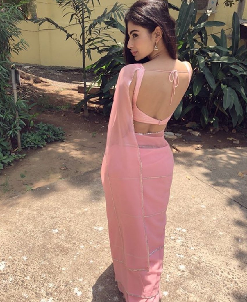 naagin actress mouni roy, naagin 2 populer actress, akshay kumar gold actress mouni roy, mouni roy will steal your heart, see pictures of mouni, mouni in light pink colour saree, entertainment news, bollywood news, television news, entertainment news, entertainment news, bollywood news, television news