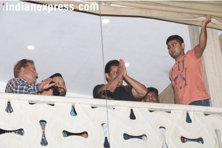 Salman Khan Back Home, Daisy shah, Huma, Katrina kaif, Saqib Reach to meet salman khan, salman in Galaxy apartment, salman in mumbai see pictures of Salman Khan, blackbuck poaching case, salman returns home Katrina Kaif, Daisy Shah, Huma Qureshi, Saqib Saleem and Ramesh Taurani, stars reach to meet Race 3 superstar, katrina kaif reach to meet salman khan, entertainment news, bollywood news, television news, entertainment news
