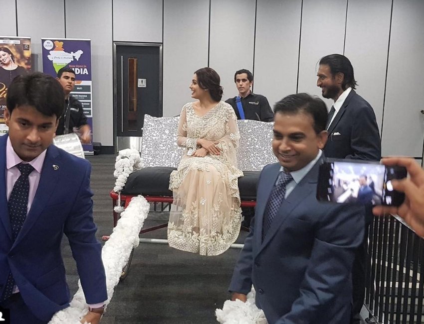 Dia Mirza, Dia Mirza honoured in Melbourne, Dia Mirza honoured with the Woman of Substance Award, see pictures of dia mirza, Dia Mirza reached in traditional avatar, Dia Mirza wore beautiful saree, entertainment news, bollywood news, entertainment news, bollywood news, entertainment news, bollywood news, entertainment news, bollywood news