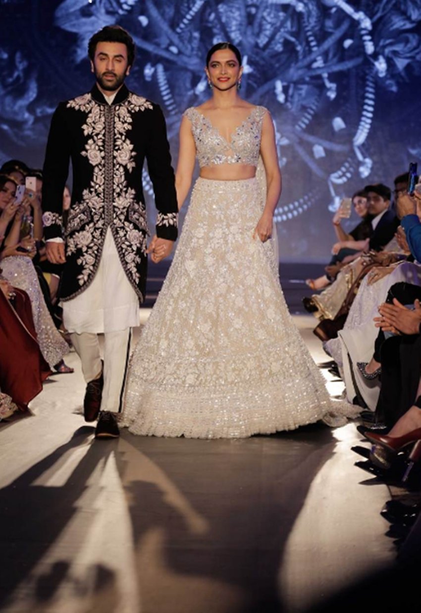 Mijwan Fashion Show 2018, ranbir kapoor, deepika padukone, deepika ranbir hand in hand on stage, deepika ranbir in Mijwan Fashion Show, see pictures of deepika ranbir kapoor, nitu kapoor, shabana azmi, mouni roy in Mijwan Fashion Show 2018, entertainment news, bollywood news, television news, entertainment news, bollywood news, television news, entertainment news, bollywood news, television news