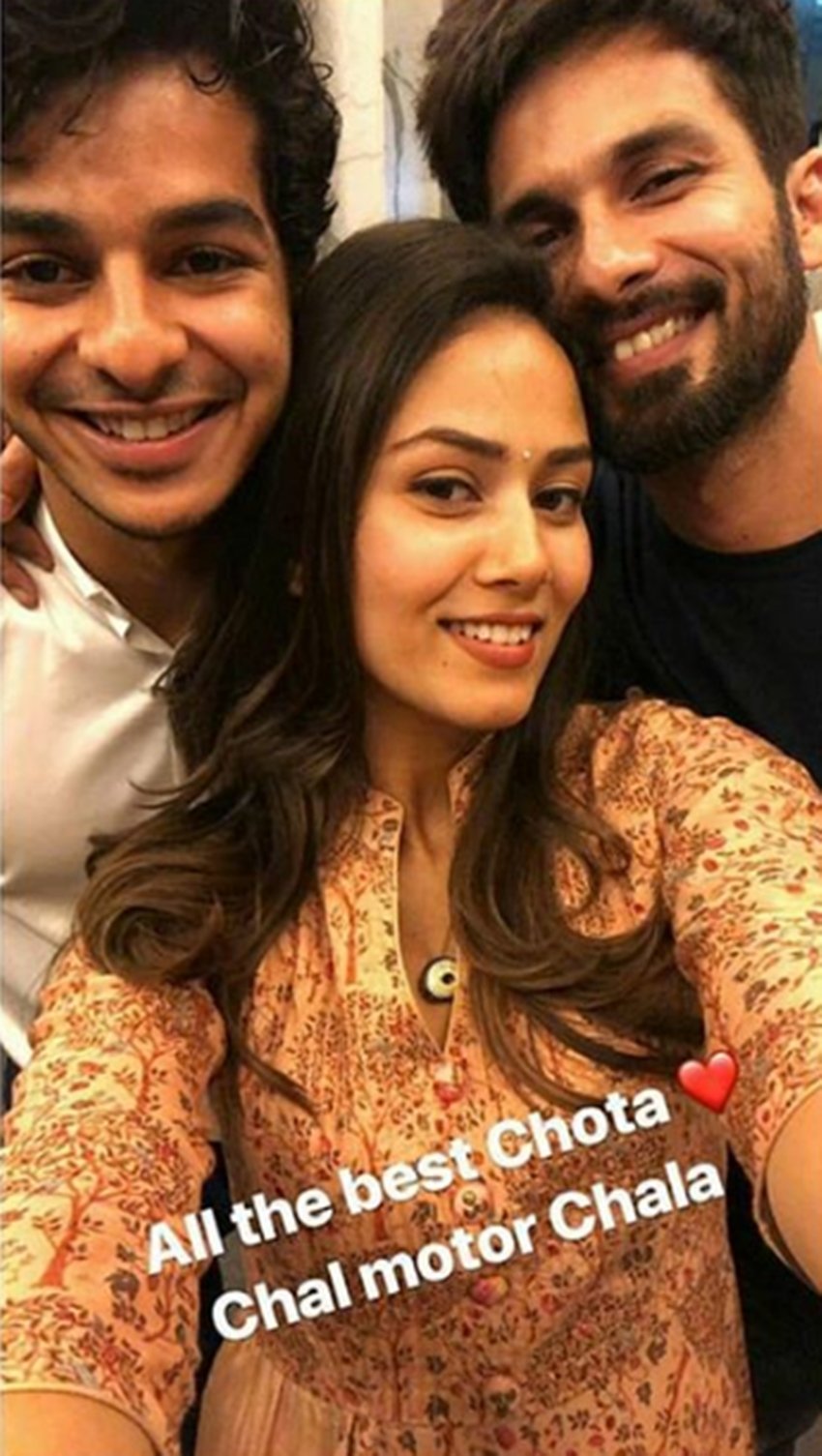 shahid kapoor and mira rajput, shahid and mira family get together, mira rajput, shahid and younger brother ishaan khatta, ishaan khattar debut film, ishaan khatta in beyond the clouds, beyond the clouds special screening, beyond the clouds date cute pictures of shahid mira and ishaan, bollywood news, television news, entertainment news, bollywood news, television news, entertainment news, bollywood news, television news