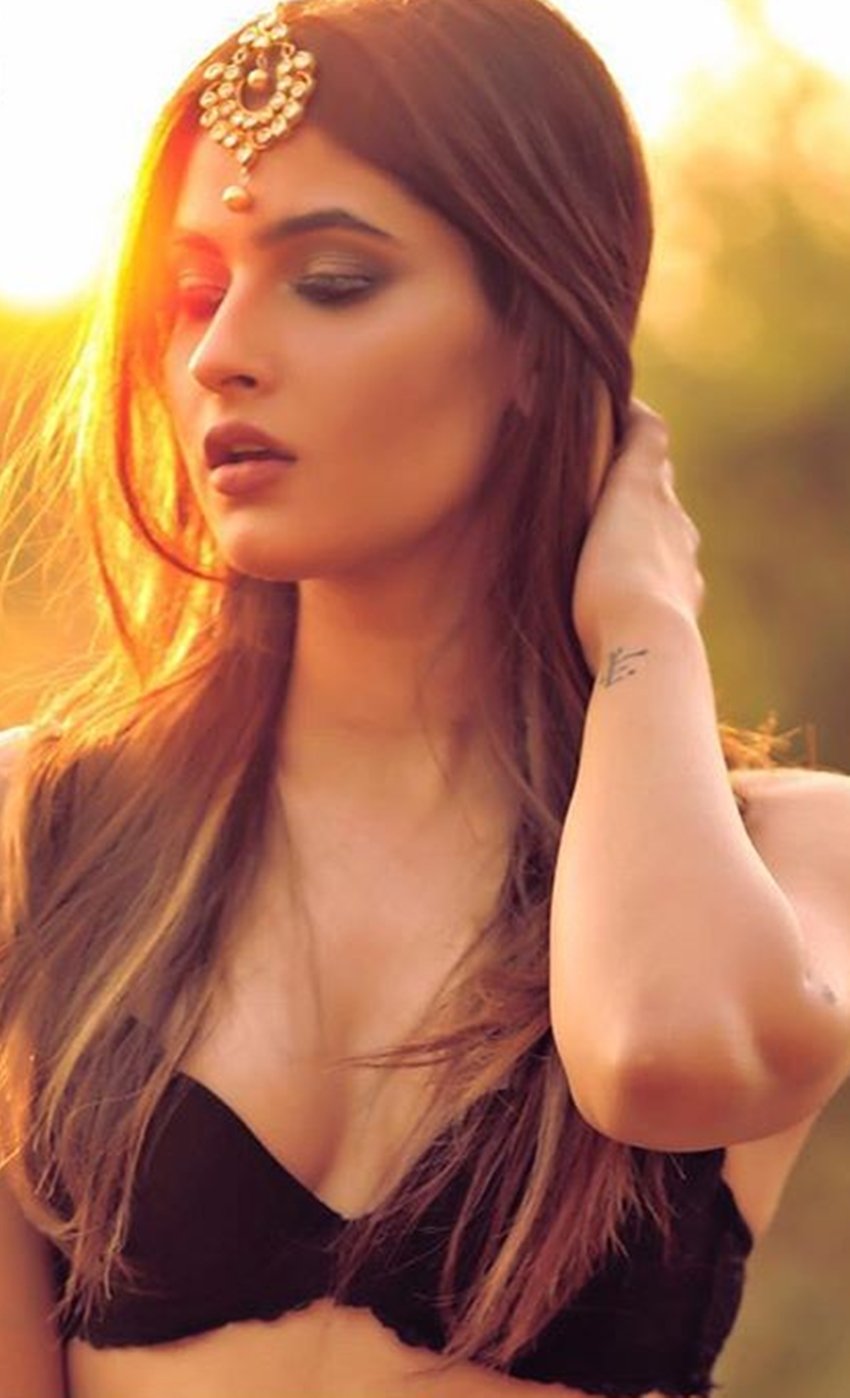 ragini mms actress, ragini mms actress karishma sharma, ragini mms actress boldness, arishma sharma actress boldness, ragini mms, karishma sharma on instagram, karishma sharma shared a picture without top, entertainment news,bollywood news, television news, entertainment news,entertainment news, bollywood news, television news, entertainment news
