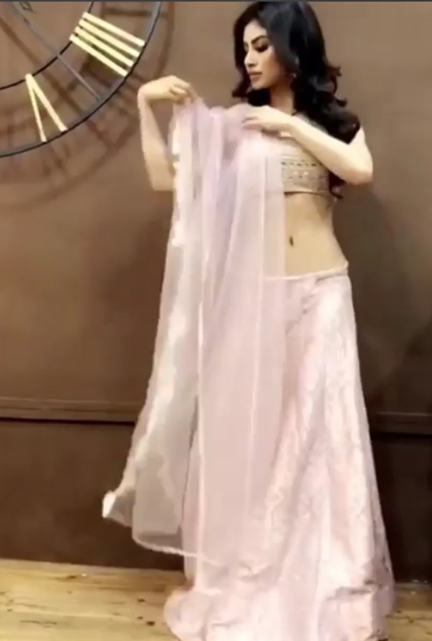 tvs golden girl mouni roy, gold actress mouni roy, new pictures of mouni roy, mouni roy on instagram, mouni roy graceful pictures and videos, see pictures of gold actress mouni roy, entertainment news, bollywood news, entertainment news, bollywood news television news, bollywood news, entertainment news
