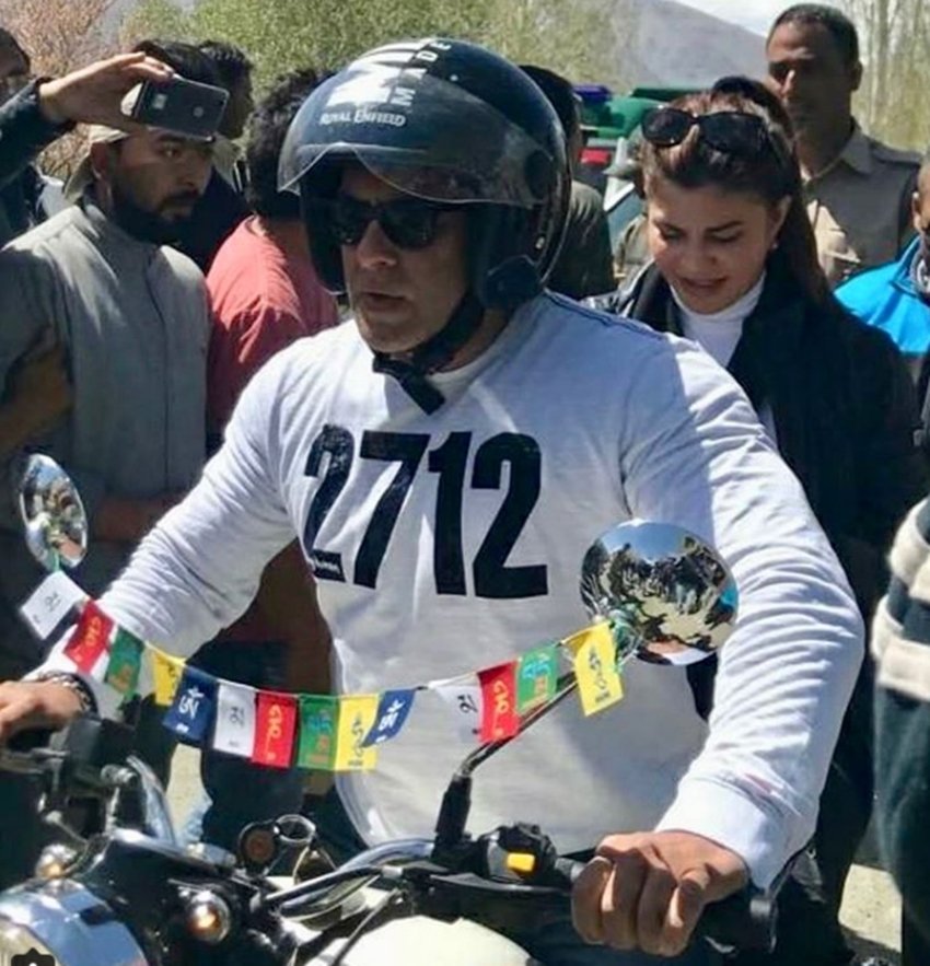 RACE 3, Salman khan, Jacqueline Fernandez, anil kapoor, daisy shah, bobby deol, salman khan in kashmir, Jacqueline Fernandez doing great fun, Jacqueline Fernandez shooting race 3, Jacqueline Fernandez, entertainment news, bollywood news