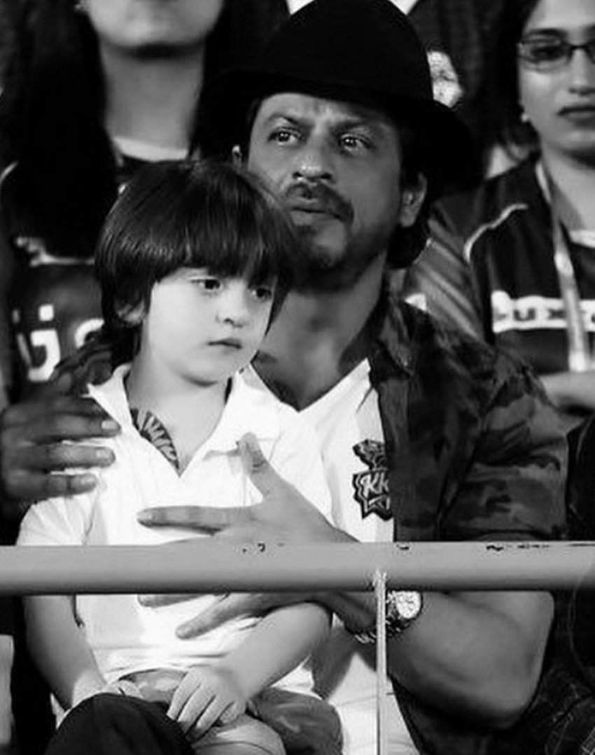 shahrukh khan, srk son abram, shahrukh khan lil munchkin, abram is in his own beautiful world, sharukh khan tell story about son abram, shahrukh khan, srk son abram, shahrukh khan lil munchkin, abram is in his own beautiful world, sharukh khan tell story about son abram, entertainment news, entertainment news, bollywood news, television news, entertainment news, bollywood news, television news