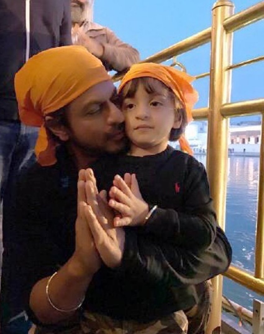 shahrukh khan, srk son abram, shahrukh khan lil munchkin, abram is in his own beautiful world, sharukh khan tell story about son abram, shahrukh khan, srk son abram, shahrukh khan lil munchkin, abram is in his own beautiful world, sharukh khan tell story about son abram, entertainment news, entertainment news, bollywood news, television news, entertainment news, bollywood news, television news