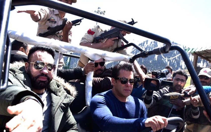 RACE 3, Salman khan, Jacqueline Fernandez, anil kapoor, daisy shah, bobby deol, salman khan in kashmir, Jacqueline Fernandez doing great fun, Jacqueline Fernandez shooting race 3, Jacqueline Fernandez, entertainment news, bollywood news