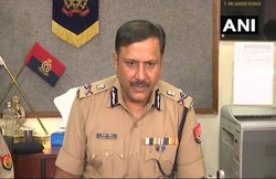 उन्नाव गैंगरेप के आरोपी बीजेपी MLA को प्रेस कांफ्रेंस में एडीजी ने कहा-‘माननीय विधायक जी’