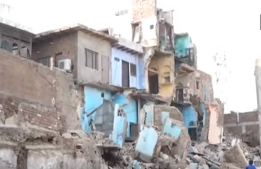 ताज नगरी में चूहों की धमाचौकड़ी के बाद कुछ ऐसा हुआ इमारत का हाल। (फोटोः एएनआई) ताज नगरी में चूहों की धमाचौकड़ी के बाद कुछ ऐसा हुआ इमारत का हाल। (फोटोः एएनआई)