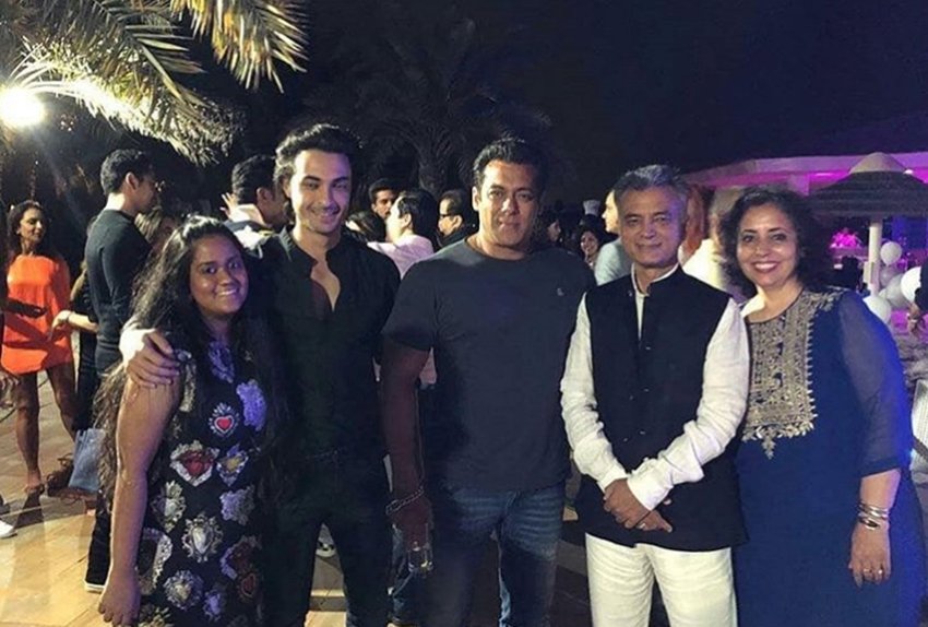 Salman Khan, Salman Khan Ahil Khan, Arpita Khan, Ahil Salman, Ahil and Salman, Salman Khan Movies, Salman Khan and Ahil, Salman Khan Race 3, Entertainment News in Hindi, Bollywood News in Hindi