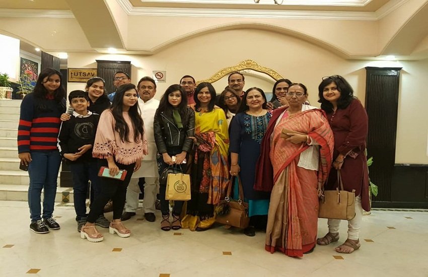 ऐश्वर्या राय का परिवार बिहार के बड़े राजनीतिक परिवारों में शामिल रहा है। दादा दारोगा राय कांग्रेसी थे लेकिन 1990 के दौर में जब देश में जनता दल परिवार राजनीति में प्रभावी होने लगा तब पिता चंद्रिका राय भी लालू यादव के साथ हो लिए। (फोटो- फेसबुक)
