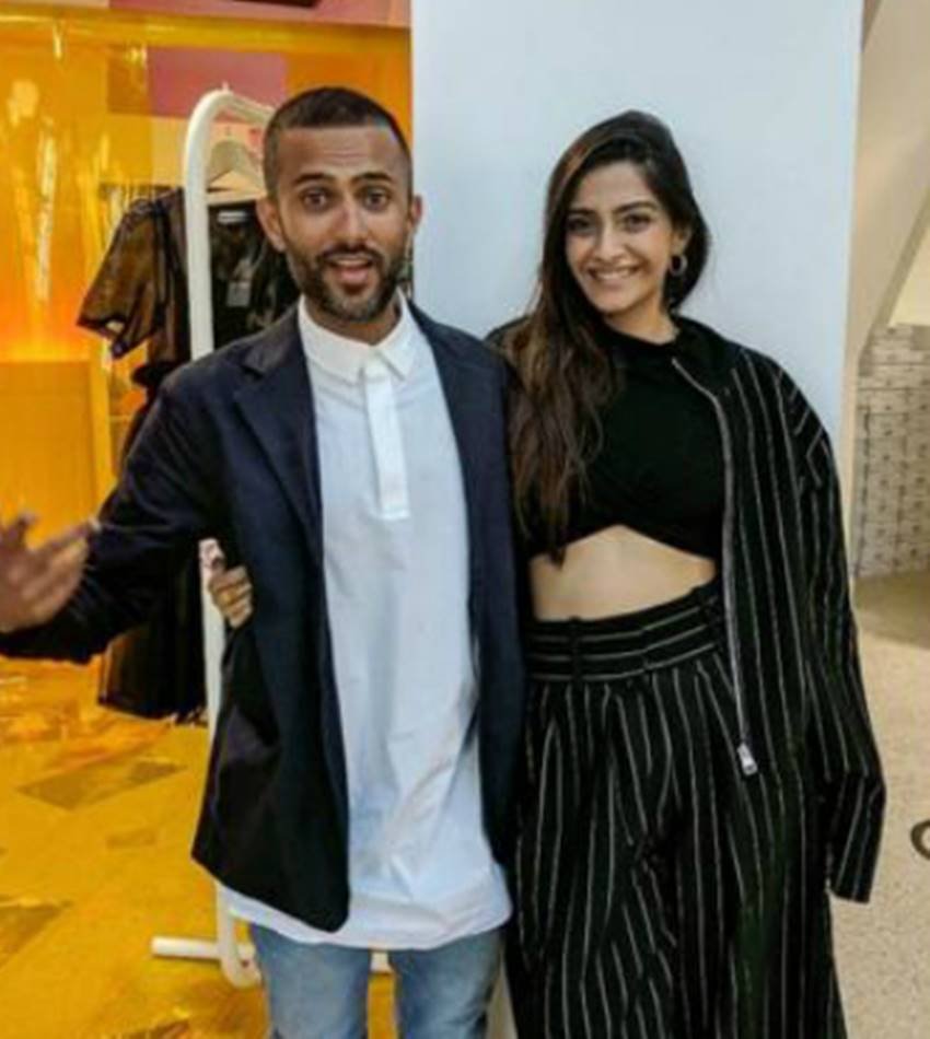 Sonam Kapoor, Sonam Kapoor wedding, Sonam Kapoor marriage, Anand Ahuja, Anand Ahuja pics, Anand Ahuja photos, Anand Ahuja life, Anand Ahuja wedding, Anand Ahuja marriage, Anand Ahuja gf, Anand Ahuja education, Anand Ahuja business, Anand Ahuja game, Anand Ahuja new pics, Anand Ahuja and sonam kapoor, Anand Ahuja and sonam, Bollywood Actress Sonam Kapoor, Bollywood Actress Sonam Kapoor husband, photo gallery