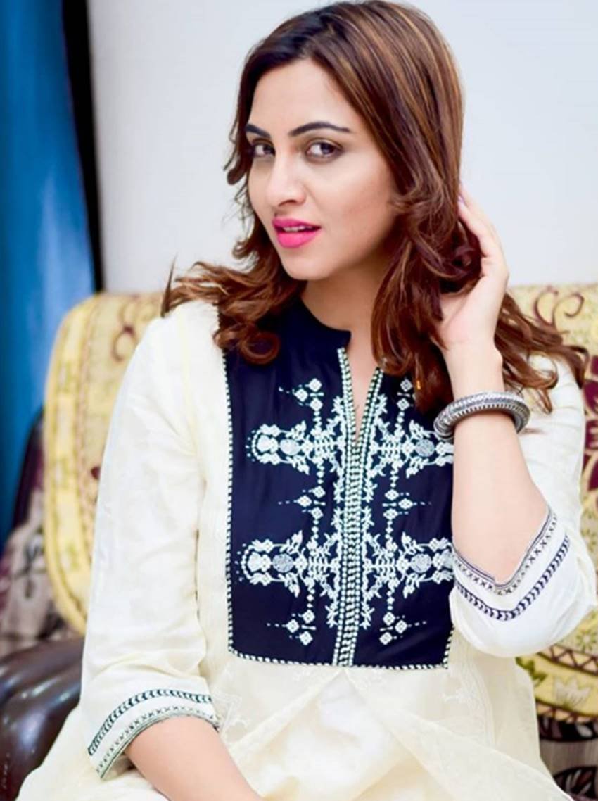 Arshi Khan, Arshi Khan pics, Arshi Khan photos, Arshi Khan new photos, Arshi Khan pictures, Arshi Khan wallpapers, Arshi Khan look, Arshi Khan new look, Arshi Khan new pics, Arshi Khan new photos, Arshi Khan hot pics, Arshi Khan hot photos, Arshi Khan sexy pics, Arshi Khan sexy photos, Bigg Boss 11, Bigg Boss 11 show, Bigg Boss 11 Contestant Arshi Khan, Bigg Boss 11 Contestant Arshi Khan pics, photo gallery