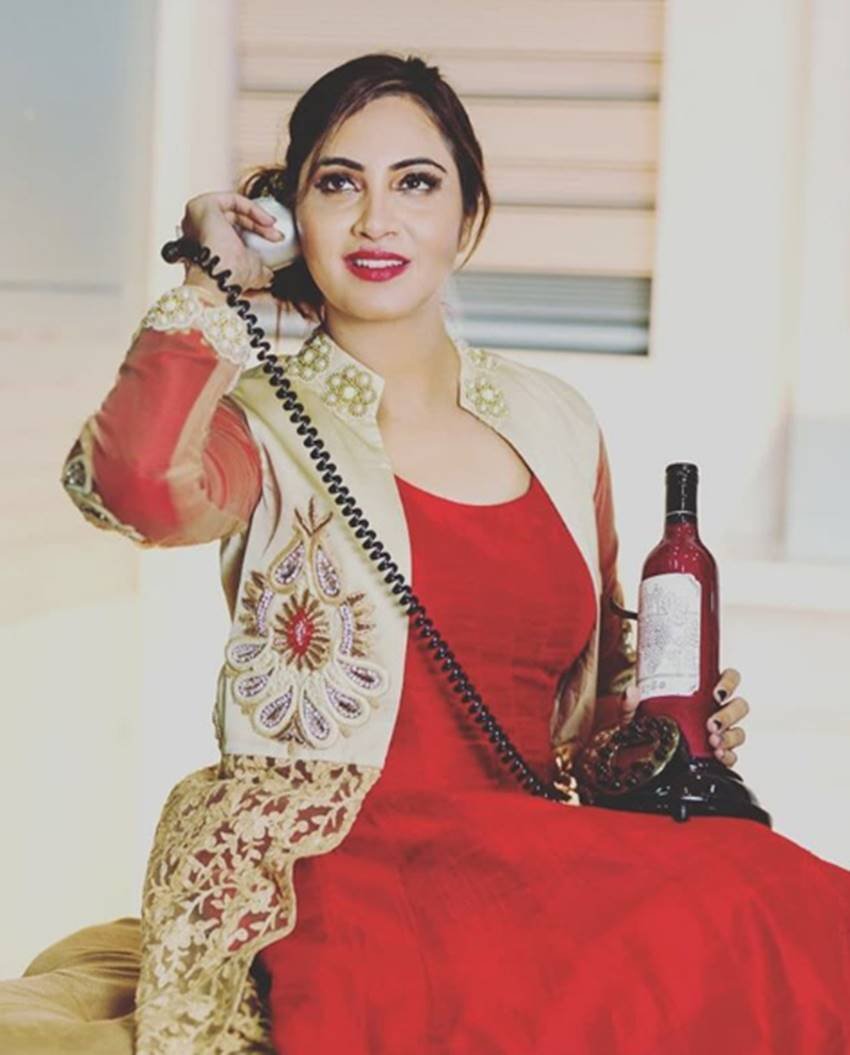 Arshi Khan, Arshi Khan pics, Arshi Khan photos, Arshi Khan new photos, Arshi Khan pictures, Arshi Khan wallpapers, Arshi Khan look, Arshi Khan new look, Arshi Khan new pics, Arshi Khan new photos, Arshi Khan hot pics, Arshi Khan hot photos, Arshi Khan sexy pics, Arshi Khan sexy photos, Bigg Boss 11, Bigg Boss 11 show, Bigg Boss 11 Contestant Arshi Khan, Bigg Boss 11 Contestant Arshi Khan pics, photo gallery