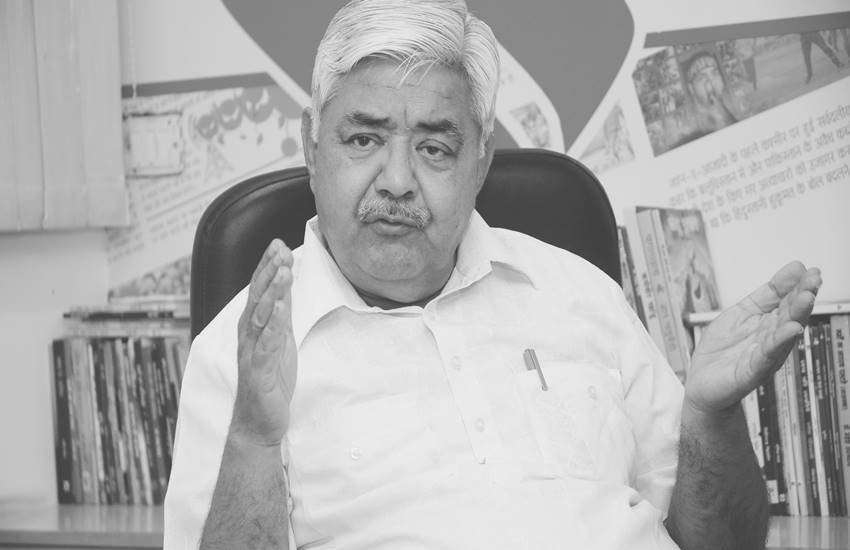 बारादरी की बैठक में आलोक कुमार, सभी फोटोे: आरुष चोपड़ा।