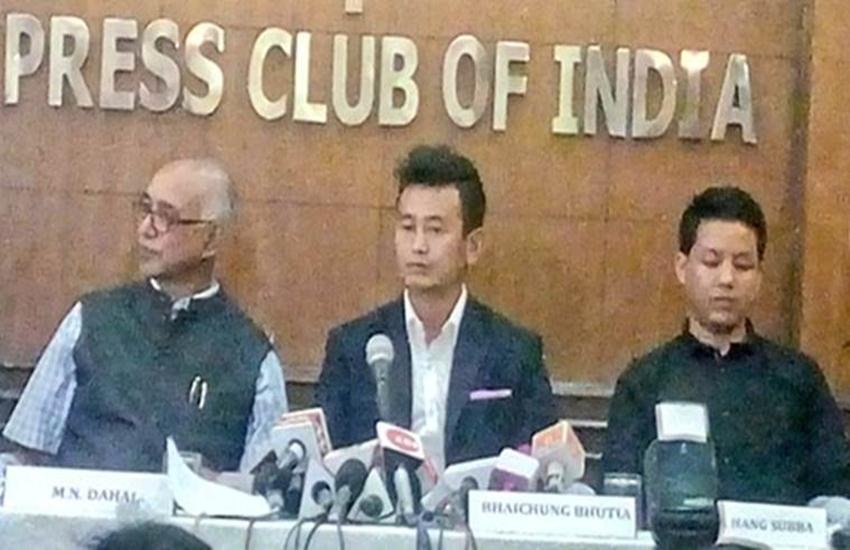 नई दिल्ली में मीडिया को संबोधित करते बाईचुंग भूटिया। (फोटो सोर्स: एक्सप्रेस फोटो)