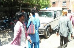 ढाई साल की बच्ची से बलात्कार, पिता का आरोप- अस्पताल में पुलिस ने मांगी घूस