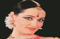 खिलखिलाहट: नृत्य – नील मेघ श्याम