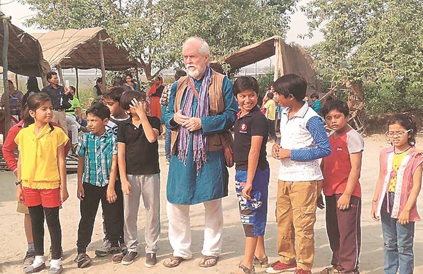 tom alter, tom alter movie, tom alter movie hamari paltan, tom alter news in hindi, entertainment news in hindi, bollywood news in hindi, jansatta article, jansatta editorial, jansatta news, national news in hindi, world news in hindi, international news in hindi, political news in hindi, jansatta