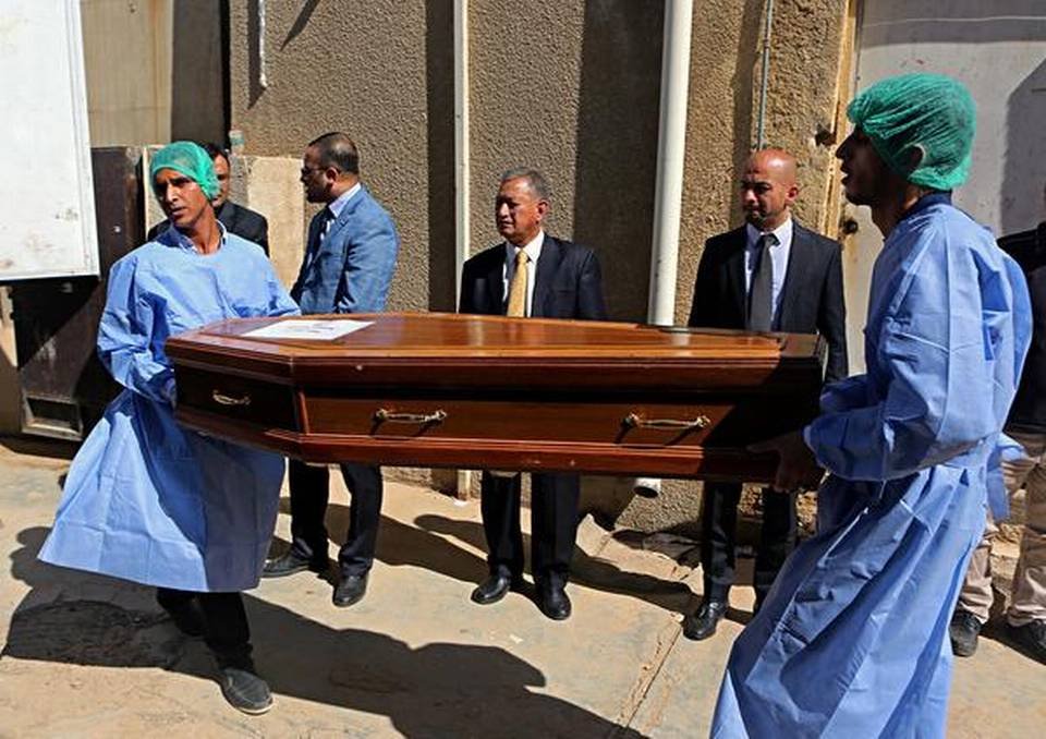 इराक के मोसुल शहर के पास चार साल पहले मारे गए भारतीय कामगारों के शव भारत आ गए हैं और परिजनों को सौंप दिए गए हैं। (PHOTO-AP)