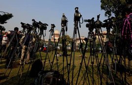 IB ministry, Information and broadcasting ministry, journalists accreditation, Press Information Bureau, PIB, pib accreditation, smriti irani, BJP, Narendra modi, fake news, free press, central press accreditation committee, blacklist journalists, hindi news, news in Hindi, Jansatta