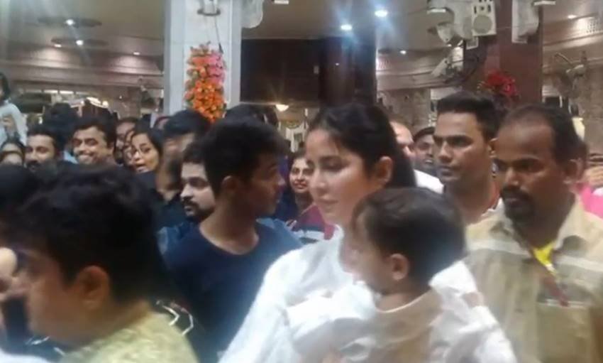 Salman Khan, Katrina Kaif, Katrina Kaif, Katrina Kaif temple, Katrina Kaif pray, Katrina Kaif and salman khan, Siddhivinayak Temple, Siddhivinayak Temple pics, Siddhivinayak Temple photos, Katrina Kaif in Siddhivinayak Temple, Siddhivinayak Temple and Actress, Salman Khan Sister Arpita, Salman Khan Sister, Aahil Went To Siddhivinayak, Siddhivinayak, photo gallery