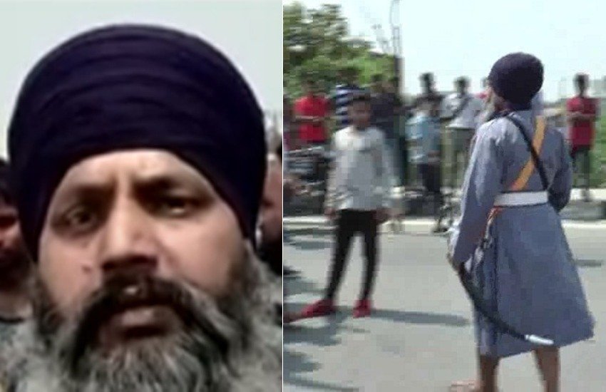 अंबाला में सोमवार को यही निहंग सिख प्रदर्शनकारियों से अकेले जा भिड़ा था। (फोटोः फेसबुक)