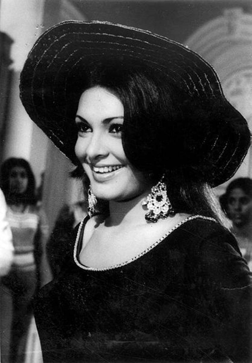 Parveen Babi, Parveen Babi birthday, Parveen Babi story, Parveen Babi 69th birthday, Parveen Babi pics, Parveen Babi photos, Parveen Babi pictures, Parveen Babi life story, Parveen Babi death, Parveen Babi death story, Parveen Babi facts, Parveen Babi unknown facts, Parveen Babi bold pics, Parveen Babi old pics, Parveen Babi films, Parveen Babi affairs, Parveen Babi relationship, photo gallery