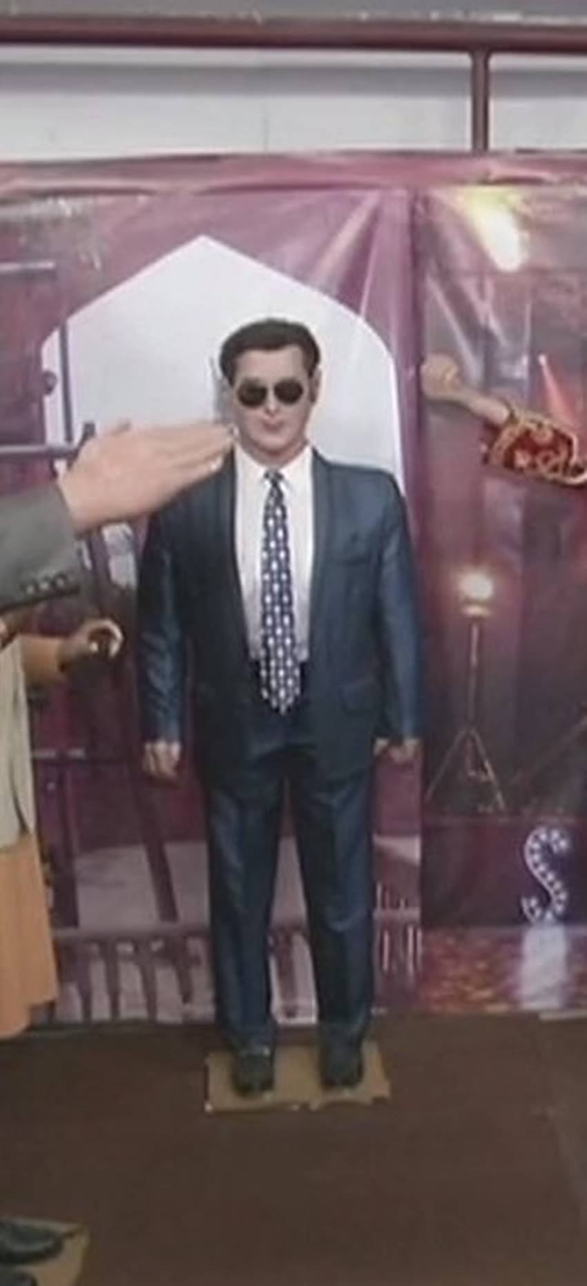 Punjab Prabhakar Wax Museum, Wax Statues, Wax Statues in punjab, Wax Statues of celebrities, Wax Statues of stars, Wax Statues pics, Wax Statues photos, Wax Statues in india, Museum, Museum in india, Museum in punjab, Museum pics, Museum photos, Social Media Users Trolls, Trolls on Wax Statues, Ludhiana museum, Ludhiana museum pics, Ludhiana museum photos, Narendra Modi, Barack Obama, Mother Teresa, Sachin Tendulkar, photo gallery