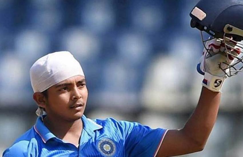 दिल्ली डेयर डेविल्स टीम के खिलाड़ी पृथ्वी शॉ। (फोटो सोर्स - ट्विटर)