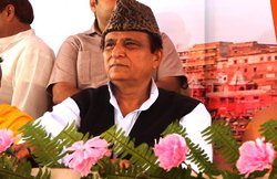 आजम खान बोले- भगवा भी अल्लाह का रंग, उन्नाव रेप केस पर बोले- सभी बलात्कारियों पर से मुकदमे वापस हों