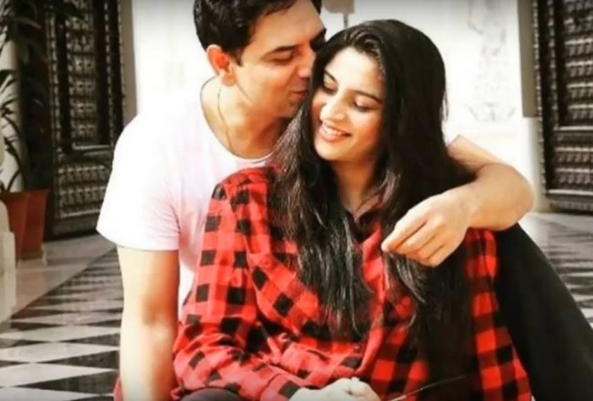 Sandeep Baswana, Ashlesha Sawant, Sandeep Baswana And Ashlesha Sawant, Sandeep Baswana And Ashlesha Sawant pics, Sandeep Baswana And Ashlesha Sawant photos, Sandeep Baswana And Ashlesha Sawant live in, Sandeep Baswana And Ashlesha Sawant relationship, Sandeep Baswana And Ashlesha Sawant story, Relationship from 15 Years, kyunki saas bhi kabhi bahu thi, photo gallery