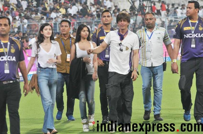 Shah Rukh Khan, Shah Rukh Khan in ipl, Shah Rukh Khan daughter, Shah Rukh Khan enjoys, Kolkata Knight Riders, Kolkata Knight Riders victory, Kolkata Knight Riders owner, Kolkata Knight Riders players, Kolkata Knight Riders wins, ipl pics, ipl photos, ipl 2018, Suhana Khan, Suhana Khan at ipl, Suhana Khan in stadium, Suhana Khan pics, Suhana Khan photos, Shah Rukh Khan and suhana khan, photo gallery
