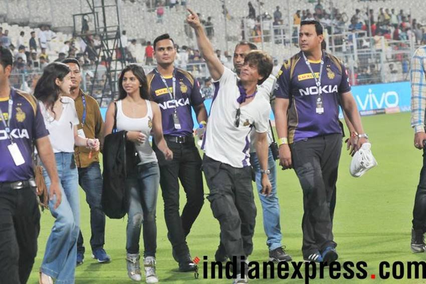 Shah Rukh Khan, Shah Rukh Khan in ipl, Shah Rukh Khan daughter, Shah Rukh Khan enjoys, Kolkata Knight Riders, Kolkata Knight Riders victory, Kolkata Knight Riders owner, Kolkata Knight Riders players, Kolkata Knight Riders wins, ipl pics, ipl photos, ipl 2018, Suhana Khan, Suhana Khan at ipl, Suhana Khan in stadium, Suhana Khan pics, Suhana Khan photos, Shah Rukh Khan and suhana khan, photo gallery