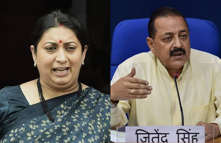 केंद्रीय मंत्री स्मृति ईरानी और जितेंद्र सिंह। (पीटीआई फाइल फोटो)