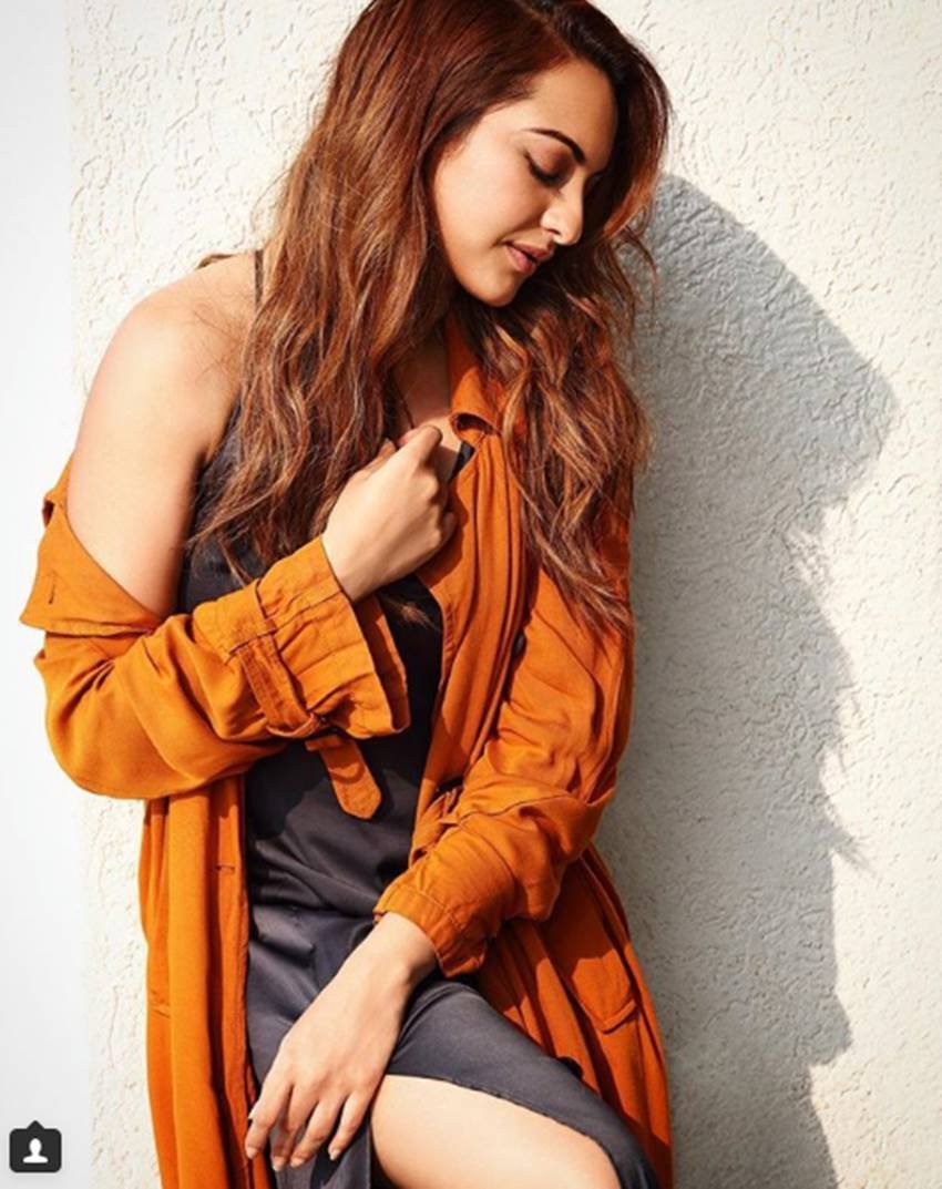 Sonakshi Sinha, Sonakshi Sinha trools, Sonakshi Sinha trooled, Sonakshi Sinha pics, Sonakshi Sinha photos, Sonakshi Sinha pictures, Sonakshi Sinha hot pics, Sonakshi Sinha hot photos, Sonakshi Sinha sexy pics, Sonakshi Sinha sexy photos, Sonakshi Sinha instagram pics, Sonakshi Sinha instagram photos, Bollywood Actress Sonakshi Sinha, Bollywood Actress Sonakshi Sinha pics, photo gallery