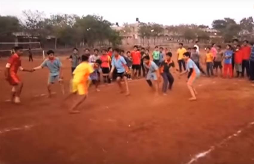 मोबाइल तक यूट्यूब चैैनल के वीडियो से लिया गया स्क्रीनशॉट।