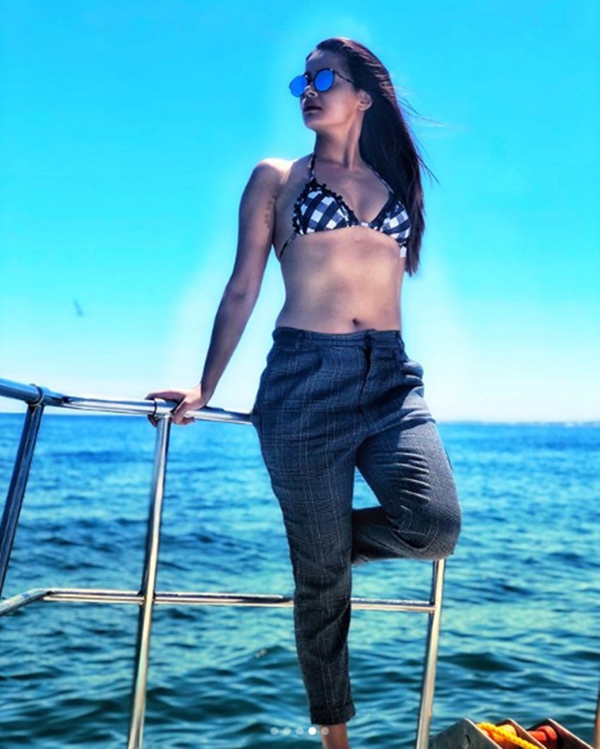 Surveen Chawla, Surveen Chawla Photos, Surveen Chawla Images, Surveen Chawla Pics, Surveen Chawla Hot Pics, Surveen Chawla Bold Pics, Surveen Chawla Images, Surveen Chawla Bold Pictures, Surveen Chawla Marriage, Surveen Chawla Husband, Surveen Chawla Upcoming Movies