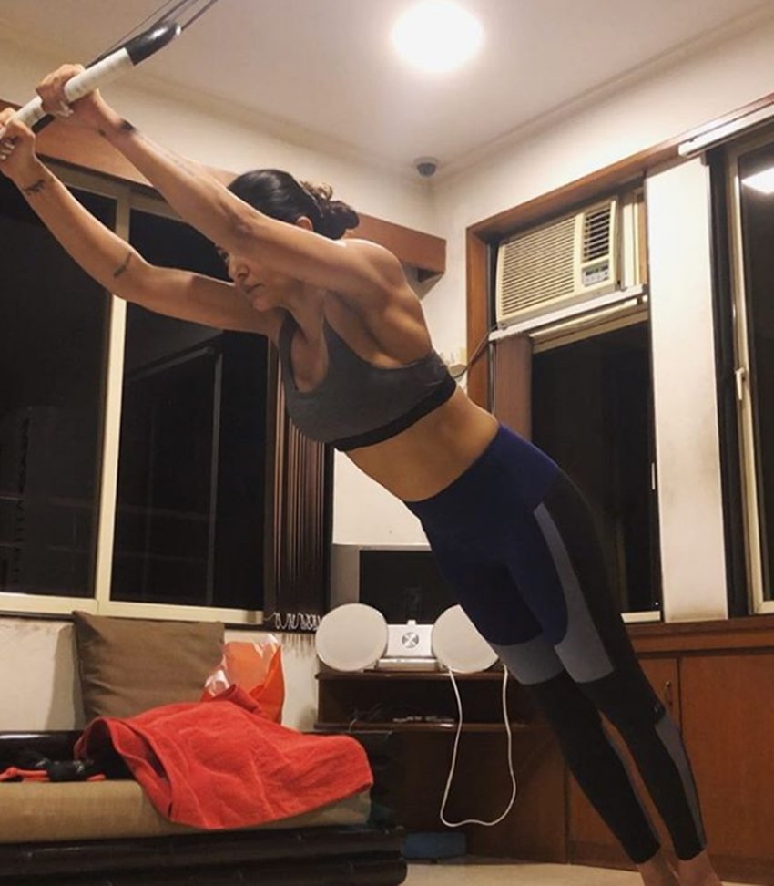 Sushmita Sen, Sushmita Sen Photos, Sushmita Sen Images, Sushmita Sen Hot Picures, Sushmita Sen Bold Photos, Sushmita Sen Instagram, Sushmita Sen Films, Sushmita Sen Last Movie, Entertainment News in Hindi, Bolluywood News in Hindi