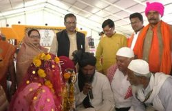 MP: टारगेट पूरा करने के लिए मुसलमान से ब्याह दी आदिवासी लड़की, केंद्रीय मंत्री समेत बीजेपी के कई नेता रहे शामिल