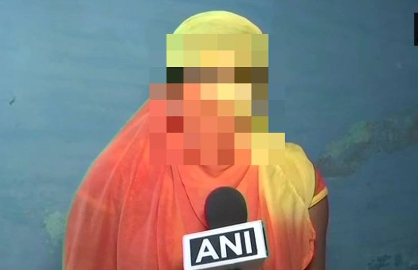 मीडिया से मंगलवार (10 अप्रैल) को बात करती उन्नाव रेप पीड़िता। (फोटोः एएनआई)