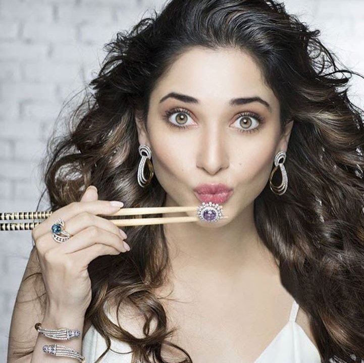 Tamannaah,Tamannaah share her first look,tamil movie Kanne Kalaimane,Tamannaah Bhatia,tamil actress,bollywood actress,bollywood news,entertainment
