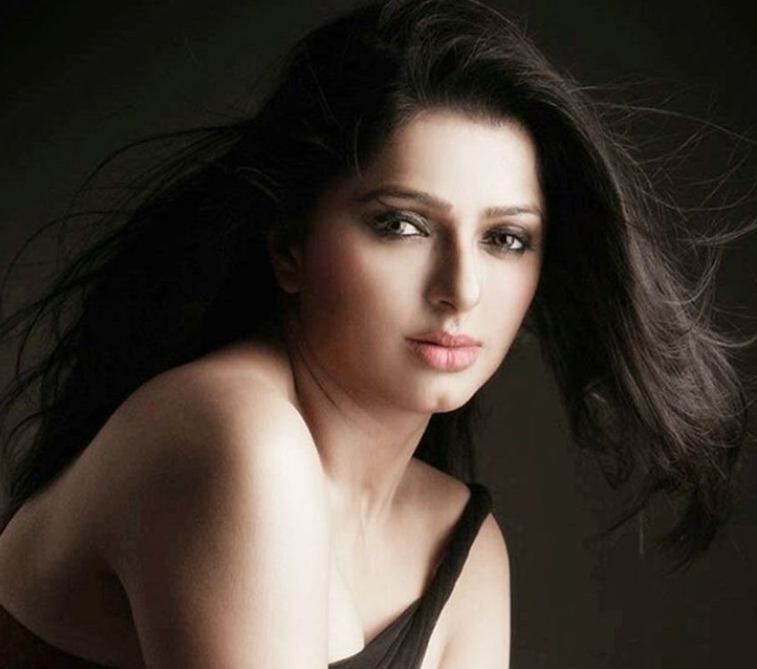 bollywood actress bhumika chawla, bhumika chawla, bhumika chawla photos, tere naam bhumika chawla, bhumika chawla slaman khan, bhumika chawla photoshoot, bhumika chawla instagram